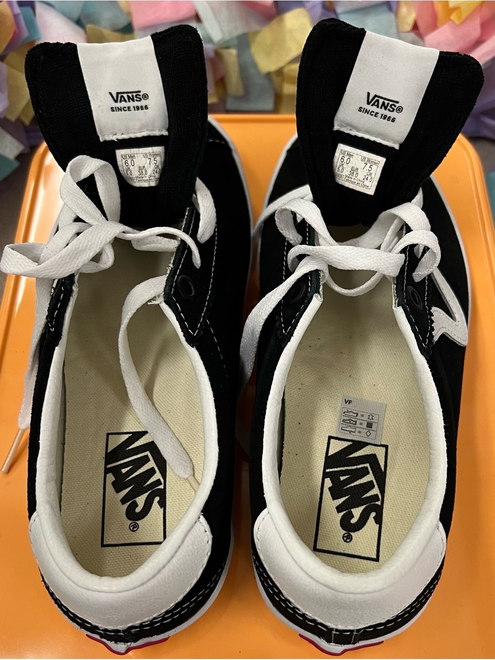 Vans Sport Low 7.5W, 6Y OFF THE WALL Black Suede Low-Top Skate Shoe Sneaker - Picture 3 of 7